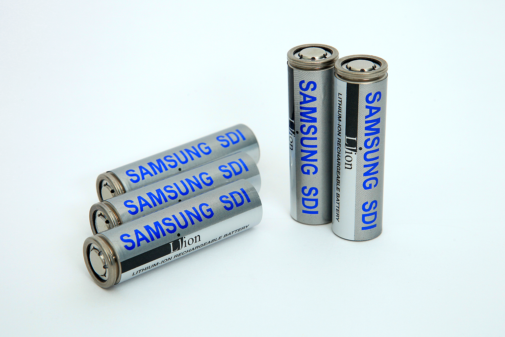 Battery производитель. Samsung li ion Battery. Литий-ионный аккумулятор. Samsung SDI. Призматики аккумуляторы.